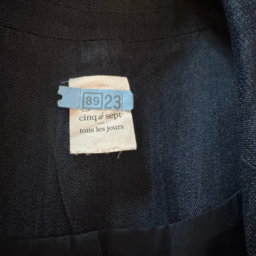 Classic Black Women's Blazer - Picture 4 of 4